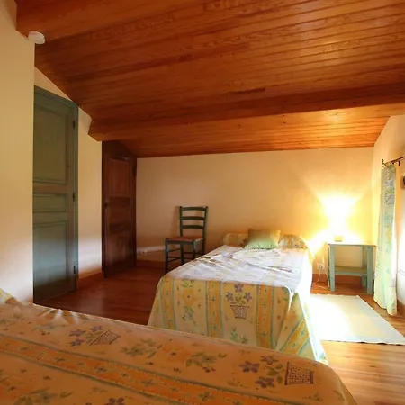 Familial Avec Grande Terrasse A Auzat, Proche Baignades Et Sites Historiques - Fr-1-582-183 Villeneuve-dʼAllier